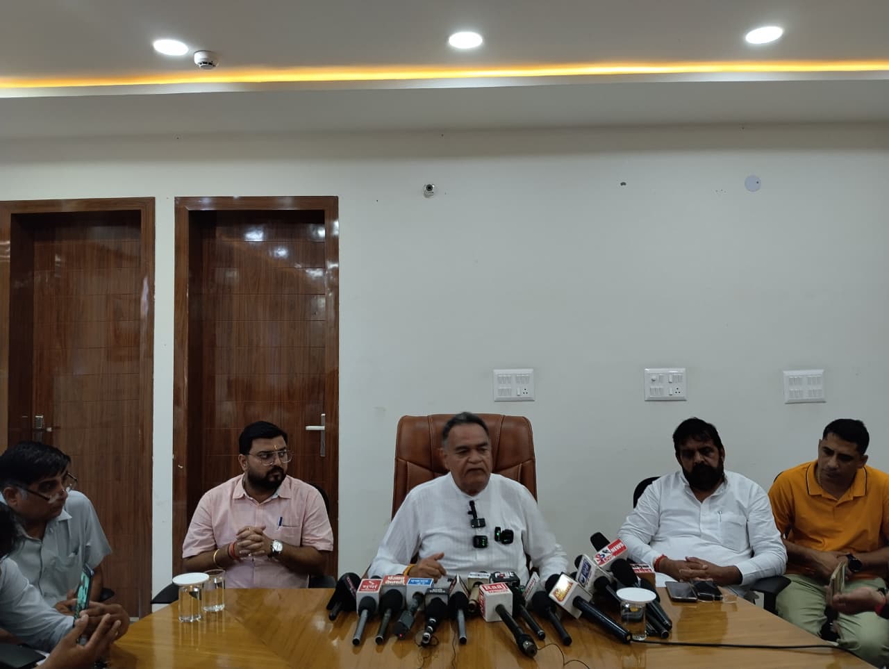 It is not appropriate for the opposition to do politics in this hour of disaster: MLA Vinod Bhayana.